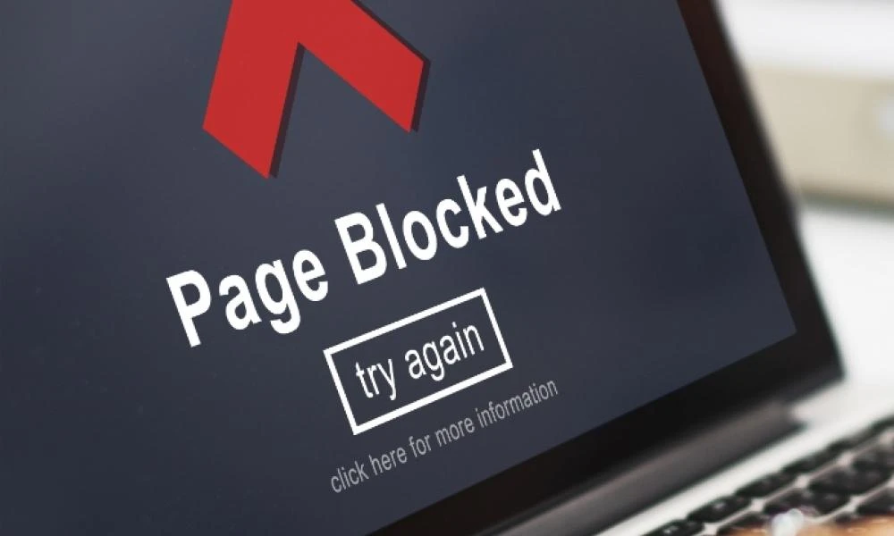 Η ΕΕ σφίγγει τα «χαλινάρια» στους τεχνολογικούς γίγαντες για το παράνομo περιεχόμενο